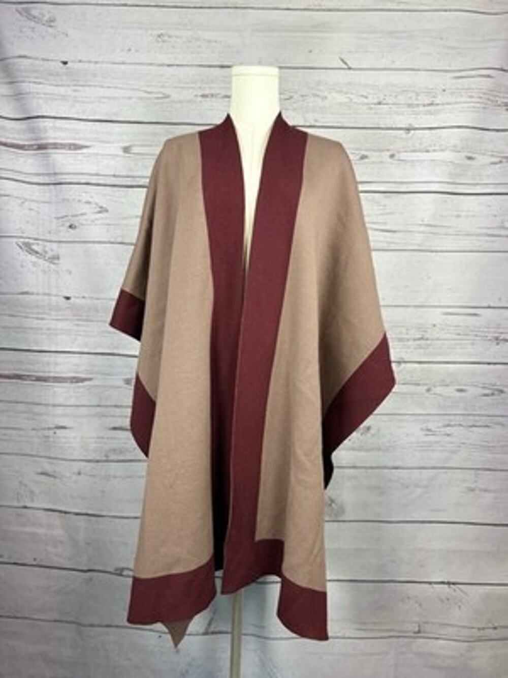 Lululemon Merino Wool Wrap Poncho Cape One Size Burgundy Taupe